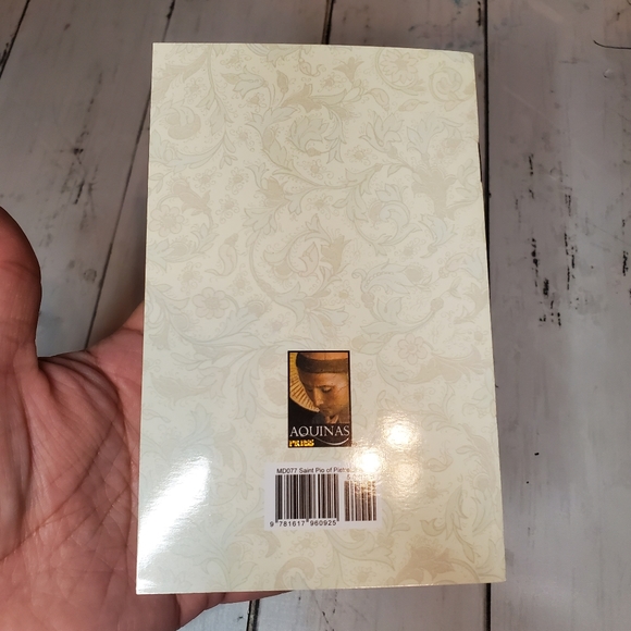 St. Pio of Pietrelcina Novena Book - Picture 4 of 4